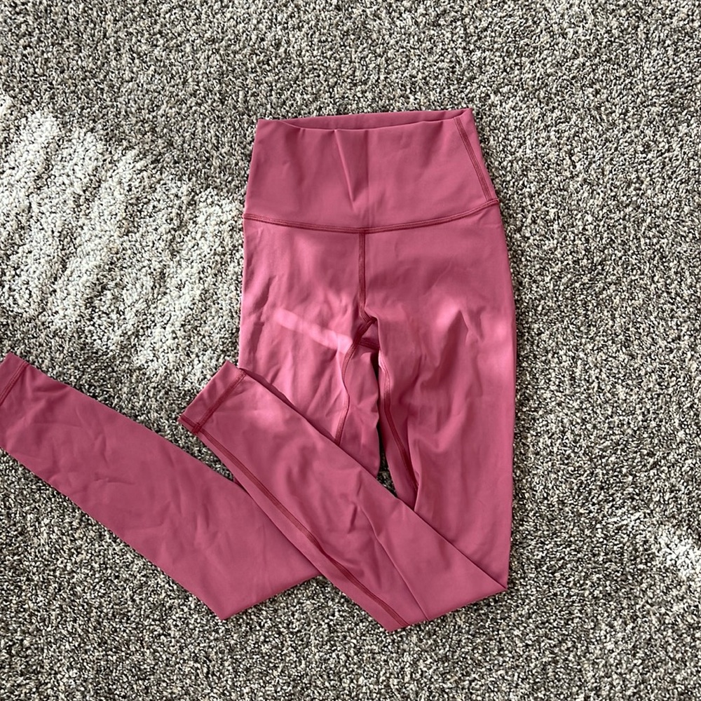 Lululemon wunder under train tight 28” size 2